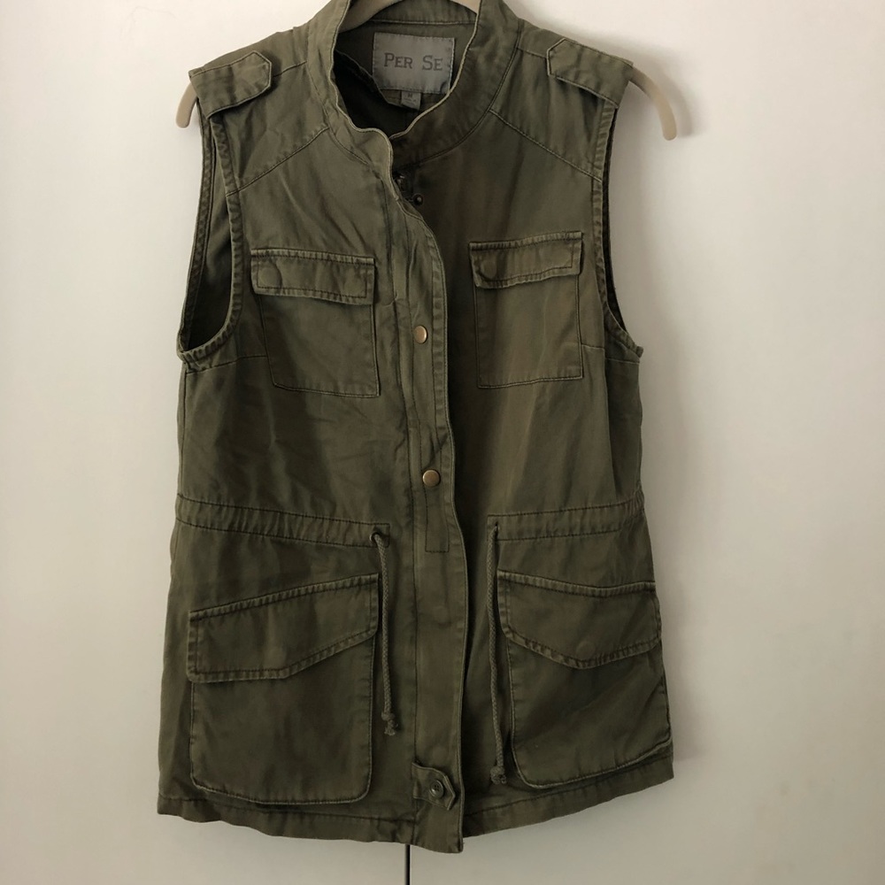Vest - Picture 1 of 5